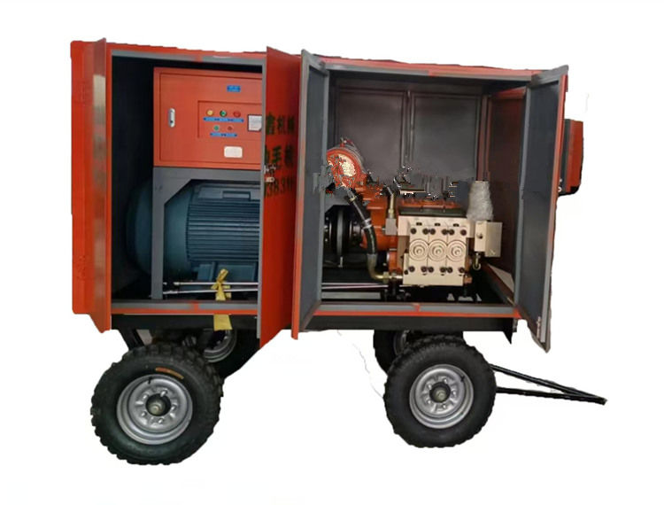 High pressure punching machine